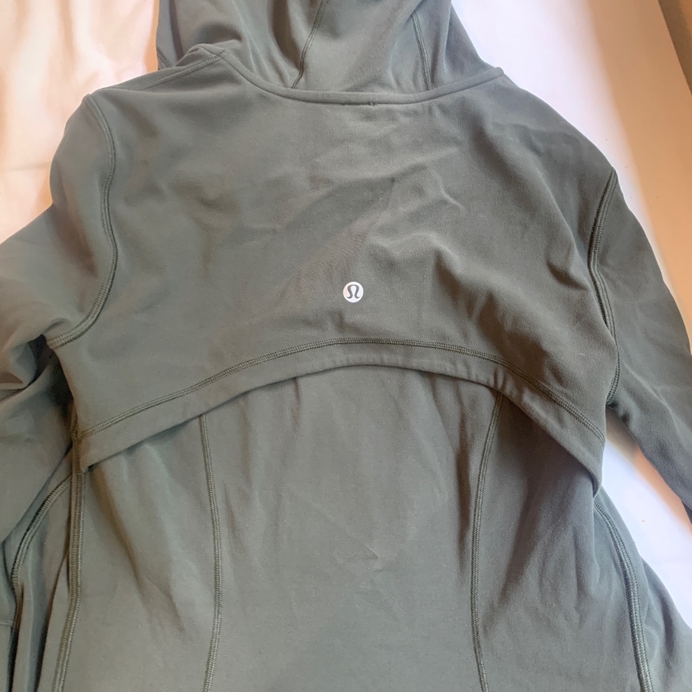 Army green Lululemon Hooded Define Jacket 
Nulu